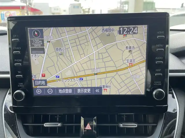 トヨタ カローラ クロス Z 福岡県 2022(令4)年 3.2万km アティチュードブラックマイカ ワンオーナー/純正ナビ/（AM/FM/USB/ミラーキャスト/Bluetooth）/横滑り防止/クルーズコントロール追従あり/レーンキープ/ハンズフリー/オートマチックハイビーム/オートホールド/パワーバックドア/パワーシート（運転席）/シートヒーター（運転席/助手席）/アラウンドビューモニター/ビルドインETC/純正アルミホイール/社外フロアマット/オートライト/フォグランプ/電格ミラー/保証書/取扱説明書/スペアキー×１