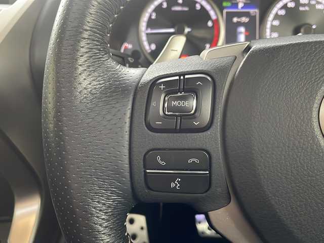 レクサス ＮＸ 200t Fスポーツ 愛知県 2015(平27)年 6.1万km スターライトブラックガラスフレーク サンルーフ/純正ナビ/フルセグＴＶ・ＣＤ・ＤＶＤ・Ｂｌｕｅｔｏｏｔｈ・ブルーレイ/パワーバックドア/黒レザーシート/前席シートヒーター/前席エアーシート/運転席メモリー機能付きパワーシート/ステアリングヒーター/クルーズコントロール/パドルシフト/オートブレーキホールド/オートライト/LEDヘッドライト/フォグランプ/社外前方ドライブレコーダー（ケンウッド）/アイドリングストップ/ステアリングスイッチ/ビルトインＥＴＣ/左側サイドカメラ/純正フロアマット/純正ドアバイザー/カードキー/スマートキー/プッシュスタート/スペアキー/保証書/取扱説明書/整備記録簿（H30.R6）