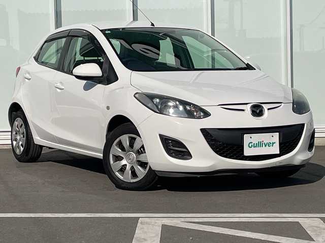 マツダ デミオ 13C 神奈川県 2012(平24)年 8.5万km アークティックホワイト カーオーディオ（CD/AUX）/リモコンキー　/ドアバイザー　/ハロゲンヘッドライト　/純正フロアマット　/リモコンキー　/ABS　/Wエアバック　/保証書　/取扱説明書　/記録簿　/パワーステアリング　/パワーウィンドウ