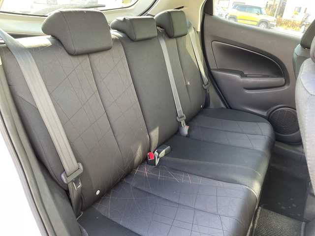 マツダ デミオ 13C 神奈川県 2012(平24)年 8.5万km アークティックホワイト カーオーディオ（CD/AUX）/リモコンキー　/ドアバイザー　/ハロゲンヘッドライト　/純正フロアマット　/リモコンキー　/ABS　/Wエアバック　/保証書　/取扱説明書　/記録簿　/パワーステアリング　/パワーウィンドウ