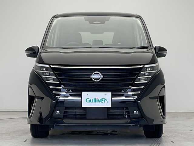 日産 セレナ 愛知県 2024(令6)年 0.3万km ダイヤモンドブラック プロパイロット/衝突被害軽減ブレーキ/純正12.4インチディスプレイオーディオ（ナビあり）/全方位カメラ/両側パワースライドドア/クルーズコントロール/シートヒーター/フルセグTV/Bluetooth/バックカメラ/コーナーセンサー/純正アルミホイール/ETC2.0/ブラインドスポットモニター/インテリジェントミラー/リアオートエアコン/パドルシフト/ステアリングヒーター/オートマチックハイビーム/ステアリングスイッチ/スマートキー/プッシュスタート