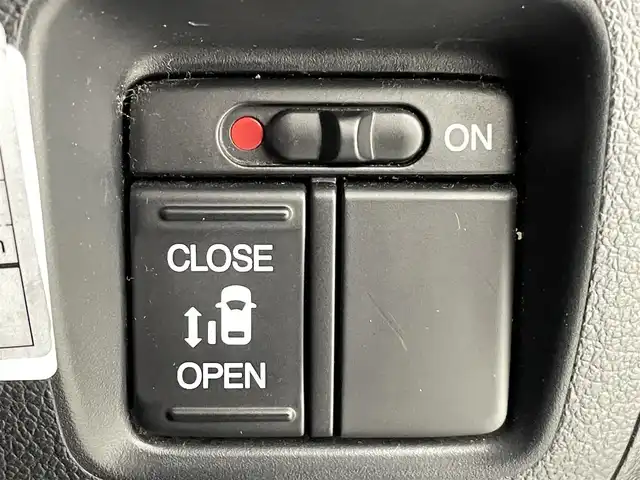 ホンダ Ｎ ＢＯＸ カスタム G 熊本県 2013(平25)年 9.2万km プレミアムダイナミックブルーパール 社外ナビAVN-VO2（ＣＤ・ＤＶＤ・フルセグ・ＢＴ・ＳＤ）/バックカメラ　/前後ドライブレコーダー　/片側パワースライドドア　/衝突軽減ブレーキ　/横滑り防止　/アイドリングストップ　/純正フロアマット/純正１４インチAW/オートライト　/ＬＥＤヘッドライト/スマートキー/プッシュスタート/保証書/取扱説明書