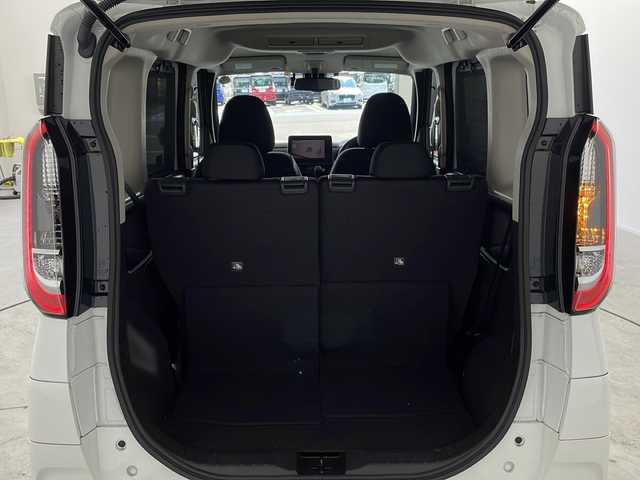 日産 ルークス ハイウェイスター Gターボ 愛知県 2023(令5)年 2.1万km ホワイトパール /禁煙車・ワンオーナー車//純正ナビ【MM222D-Le】//フルセグTV・Bluetooth//インテリジェントアラウンドビューモニター(移動物検知)//ETC・ドライブレコーダー//助手席側ハンズフリーオートスライドドア//純正15インチアルミホイール//LEDヘッドライト//インテリジェントオートライト//ハイビームアシスト//インテリジェントエマージェンシーブレーキ//踏み間違い衝突防止アシスト//インテリジェントLI(車線逸脱防止支援システム)//車線逸脱防止警報//インテリジェントFCW(前方衝突予測警報)//インテリジェントDA(ふらつき警報)//標識検知//先行車発進お知らせ//フロント&バックソナー//アイドリングストップ//ヒルスタートアシスト//横滑り防止//イモビライザー//トリコットシート//ベンチシート//革巻きステアリング//ステアリングスイッチ//プッシュスタート//プラズマクラスター技術搭載リヤシーリングファン//後席パーソナルテーブル(折りたたみ格納式)//純正フロアマット//リヤロールサンシェード//純正バイザー//電動格納ミラーウィンカー//フロントフォグランプ//スペアキー1本//新車保証書/取扱説明書//ナビ説明書