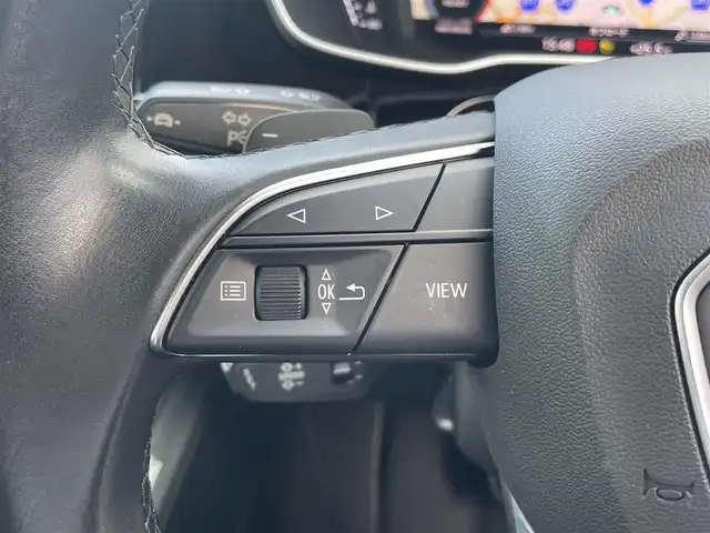 アウディ Ｑ３ 35TFSI アドバンスド 東京都 2021(令3)年 4.3万km グレイシアホワイトメタリック バーチャルコックピット/ベーシックパッケージ/　・シートヒーター （フロント）/　・シート電動調整機能 （フロント）/　・オートマチックテールゲート/　・アウディホールドアシスト/　・ランバーサポート 4ウェイ （フロント）/　・アウディドライブセレクト/アシスタンスパッケージ/　・アダプティブクルーズアシスト/　・エマージェンシーアシスト/　・ハイビームアシスト/　・サイドアシスト/　・リヤクロストラフィックアシスト/テクノロジーパッケージ/　・スマートフォンインターフェース/　・ワイヤレスチャージング/純正MMIナビゲーション/サラウンドビューカメラ/LEDヘッドライト/ルーフレール/アドバンストキーシステム/純正ドライブレコーダー