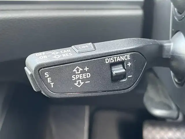 アウディ Ｑ３ 35TFSI アドバンスド 東京都 2021(令3)年 4.3万km グレイシアホワイトメタリック バーチャルコックピット/ベーシックパッケージ/　・シートヒーター （フロント）/　・シート電動調整機能 （フロント）/　・オートマチックテールゲート/　・アウディホールドアシスト/　・ランバーサポート 4ウェイ （フロント）/　・アウディドライブセレクト/アシスタンスパッケージ/　・アダプティブクルーズアシスト/　・エマージェンシーアシスト/　・ハイビームアシスト/　・サイドアシスト/　・リヤクロストラフィックアシスト/テクノロジーパッケージ/　・スマートフォンインターフェース/　・ワイヤレスチャージング/純正MMIナビゲーション/サラウンドビューカメラ/LEDヘッドライト/ルーフレール/アドバンストキーシステム/純正ドライブレコーダー