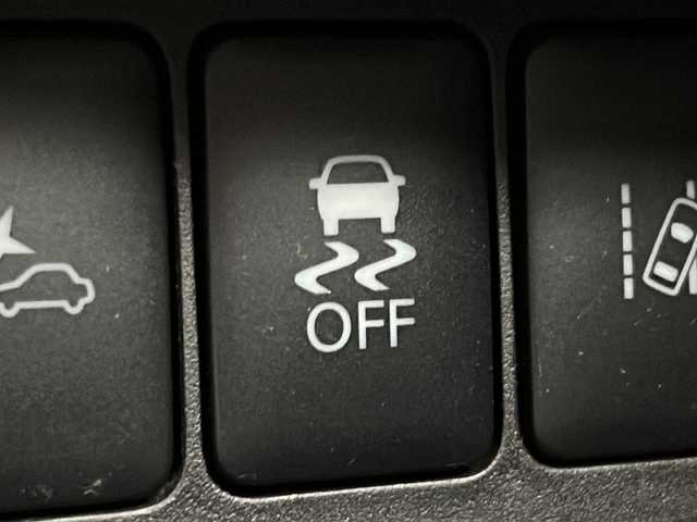 日産 デイズ ルークス ハイウェイスター Gターボ 東京都 2019(平31)年 4万km スパークリングレッド/ブラック 純正メモリナビ/【フルセグ・DVD再生可・CD・Bluetooth】/バックカメラ/アラウンドビューカメラ/ETC/両側パワースライドドア/インテリジェントエマージェンシーブレーキ/踏み間違い衝突防止アシスト/車線逸脱警報/横滑り防止機能/クルーズコントロール/アイドリングストップ/電動格納ミラー/ウィンカーミラー/ステアリングスイッチ/プッシュスタート/スマートキー/スペアキーあり/純正フロアマット/純正ドアバイザー/新車保証書/取扱説明書