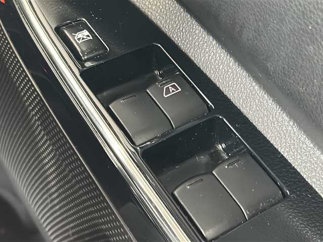 日産 デイズ ルークス ハイウェイスター Gターボ 東京都 2019(平31)年 4万km スパークリングレッド/ブラック 純正メモリナビ/【フルセグ・DVD再生可・CD・Bluetooth】/バックカメラ/アラウンドビューカメラ/ETC/両側パワースライドドア/インテリジェントエマージェンシーブレーキ/踏み間違い衝突防止アシスト/車線逸脱警報/横滑り防止機能/クルーズコントロール/アイドリングストップ/電動格納ミラー/ウィンカーミラー/ステアリングスイッチ/プッシュスタート/スマートキー/スペアキーあり/純正フロアマット/純正ドアバイザー/新車保証書/取扱説明書