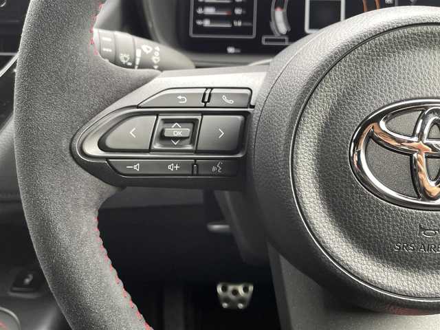 トヨタ ＧＲカローラ RZ 千葉県 2025(令7)年 0.1千km グレーＭ ワンオーナー/後期モデル/ボディーカラー：プレシャスメタル（カラーコード：1L5)/登録時走行距離90km/6速MT/トヨタセーフティセンス/　・プリクラッシュセーフティ/　・レーントレーシングアシスト(LTA)/　・レーダークルーズ（ACC）/　・オートハイビーム(AHB)/　・ロードサインアシスト(RSA)/　・プロアクティブドライビングアシスト(PDA)/　・発進遅れ告知機能(TMN)/　・ブラインドスポットモニター(BSM)/LEDヘッドライト/サブラジエーター（メーカーオプション）/カーボンルーフ/ディスプレイオーディオPlus（8インチHDディスプレイ）/　・ナビ/フルセグTV/BlueTooth//　・AppleCarPlay/AndroidAuto/Miracast対応/JBLスピーカー/ワイヤレスチャージ（置くだけ充電）/ETC2.0/D/N席シートヒーター（Hi/Lo切り替え式）/取説/保証書/スペアキー