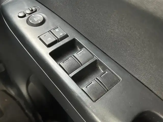 ホンダ Ｎ ＢＯＸ G ターボ SSパッケージ 滋賀県 2016(平28)年 7.6万km ブリティッシュグリーンP 純正ナビ/（AM/FM/CD/DVD/Bluetooth/TVフルセグ/iPod/SD/）/両側パワースライドドア/バックカメラ/ビルトインETC/シートヒーターD/N/前後ドライブレコーダー/夏タイヤ積込み/横滑り防止装置/オートライト/ステアリングスイッチ/スマートキー/プッシュスタート/スペアキー/オートエアコン/パドルシフト/ドアバイザー/純正フロアマット/ECON/後席サンバイザー/電動格納ミラー