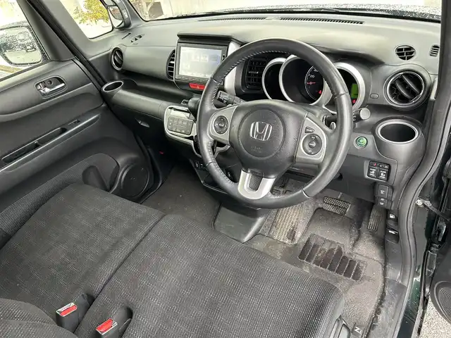 ホンダ Ｎ ＢＯＸ G ターボ SSパッケージ 滋賀県 2016(平28)年 7.6万km ブリティッシュグリーンP 純正ナビ/（AM/FM/CD/DVD/Bluetooth/TVフルセグ/iPod/SD/）/両側パワースライドドア/バックカメラ/ビルトインETC/シートヒーターD/N/前後ドライブレコーダー/夏タイヤ積込み/横滑り防止装置/オートライト/ステアリングスイッチ/スマートキー/プッシュスタート/スペアキー/オートエアコン/パドルシフト/ドアバイザー/純正フロアマット/ECON/後席サンバイザー/電動格納ミラー
