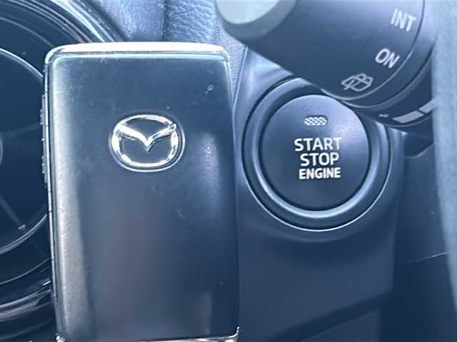 マツダ ＣＸ－３ 15S 石川県 2023(令5)年 2.7万km ジェットブラックマイカ ワンオーナー　/純正メモリナビ/（Ｂｌｕｅｔｏｏｔ／ＣＤ／ＤＶＤ／フルセグＴＶ／ＡＭ／ＦＭ）　/ＥＴＣ　/前後ドライブレコーダー　/バックカメラ　　/アイドリングストップ　/純正アルミホイール　/LEDライト　/オートライト/スマートキー/プッシュスタート/純正フロアマット