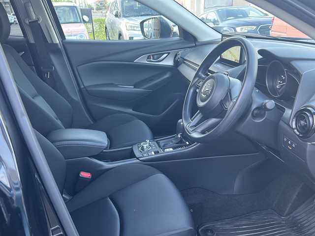 マツダ ＣＸ－３ 15S 石川県 2023(令5)年 2.7万km ジェットブラックマイカ ワンオーナー　/純正メモリナビ/（Ｂｌｕｅｔｏｏｔ／ＣＤ／ＤＶＤ／フルセグＴＶ／ＡＭ／ＦＭ）　/ＥＴＣ　/前後ドライブレコーダー　/バックカメラ　　/アイドリングストップ　/純正アルミホイール　/LEDライト　/オートライト/スマートキー/プッシュスタート/純正フロアマット