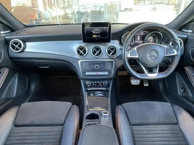 メルセデス・ベンツ ＣＬＡ１８０ AMG スタイル 鹿児島県 2019(平31)年 8万km 白 禁煙車/純正ナビ/AMGプレミアムパッケージ/パノラミックスライディングゲルー/キーレスゴー/レーダーセフティパッケージ/バックカメラ