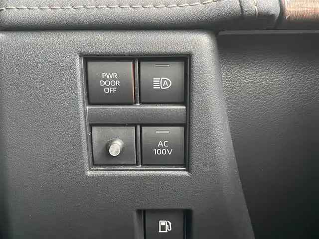 トヨタ アルファードハイブリット Z 愛知県 2024(令6)年 1.1万km プラチナホワイトパールマイカ /当店買取/法人1オナ/モデリスタ20AW/純正アルミ積込//モデリスタエアロブルーイルミネーション付//モデリスタマフラー//モデリスタマルチカラーインテリアイルミ//パノラミックビューモニター//デジタルインナーミラー/ユニバーサルステップ//純正メーカーナビ/純正12.3型有機EL後席モニター//トヨタチームメイト/TSS/ETC2.0/Pソナー/Pアシスト//パワーゲート//フルセグTV/Carplay/Bluetooth/HDMI/typeC//サンルーフ/本革シート/Pシート/シートヒーター//シートベンチレーション/ステアリングヒーター//エアロドアバイザー//LEDヘッド/Aライト/AHB//ISOFIX/純正フロアマット/AC100V//社外セキュリティVIPER/社外インテリアパネル//保証書/取説/後席リモコン