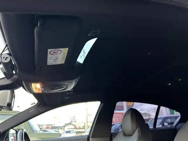 ＢＭＷ ６４０ｉ グランクーペ Mスポーツ 宮城県 2017(平29)年 8.1万km サファイアブラックP サンルーフ/純正OP20インチアルミホイール/＝＝＝/インテリジェントセイフティ/衝突警告/ブレーキ機能付き衝突警告/レーンチェンジウォーニング/レーンディパーチャーウォーニング/アクティブクルーズコントロール/コーナーセンサー/ヘッドアップディスプレイ/純正ナビ/・Bluetooth/・フルセグテレビ/・バックカメラ/・CD/DVD/・AUX/ETC/ドライブレコーダー/本革巻きステアリング/ステアリングスイッチ/パドルシフト/レザーシート/シートヒーター/パワーシート/電動パーキングブレーキ/LEDヘッドランプ/オートライト/ドライブモードセレクター/プッシュスタート/スペアキー/W/サイド/カーテンエアバッグ/取扱説明書/保証書