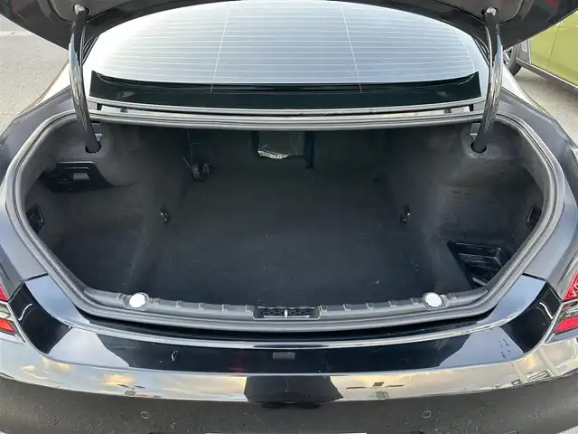 ＢＭＷ ６４０ｉ グランクーペ Mスポーツ 宮城県 2017(平29)年 8.1万km サファイアブラックP サンルーフ/純正OP20インチアルミホイール/＝＝＝/インテリジェントセイフティ/衝突警告/ブレーキ機能付き衝突警告/レーンチェンジウォーニング/レーンディパーチャーウォーニング/アクティブクルーズコントロール/コーナーセンサー/ヘッドアップディスプレイ/純正ナビ/・Bluetooth/・フルセグテレビ/・バックカメラ/・CD/DVD/・AUX/ETC/ドライブレコーダー/本革巻きステアリング/ステアリングスイッチ/パドルシフト/レザーシート/シートヒーター/パワーシート/電動パーキングブレーキ/LEDヘッドランプ/オートライト/ドライブモードセレクター/プッシュスタート/スペアキー/W/サイド/カーテンエアバッグ/取扱説明書/保証書