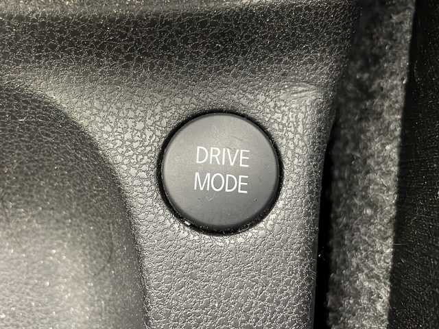 日産 ノート e－パワー X シーギア 道央・札幌 2017(平29)年 12.8万km パール ・ワンオーナー/・純正ナビ&V|CD&DVD&BT&SD&USB&iPod/・バックカメラ/・全方位カメラ/・レーダークルーズコントロール/・衝突被害軽減ブレーキ/・横滑り防止装置/・車線逸脱警報/・ステアリングスイッチ/・純正フロアマット/・電動格納ミラー/・プッシュスタート/・LEDヘッドライト/・オートライト/・スマートキー/・保証書/・取扱説明書