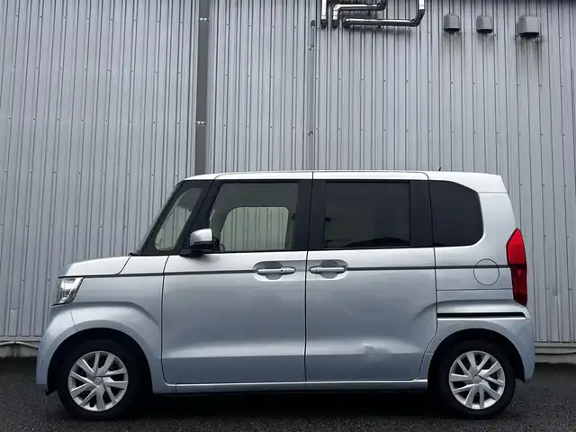 ホンダ Ｎ ＢＯＸ G L ホンダセンシング 静岡県 2018(平30)年 1.3万km モーニングミストブルーM ユーザー買取車両/社外SDナビ（WX-171C）/[AM/FM/TV/CD]/純性14インチAW/純性LEDヘッドライト/エンジンスタートボタン/バックカメラ/USB入力端子/ETC/スマートキー/スペアキー×１/ベンチシート/片側パワースライドドア/横滑り防止装置/レーンアシスト/衝突被害軽減システム/クルーズコントロール/保証書/取扱説明書