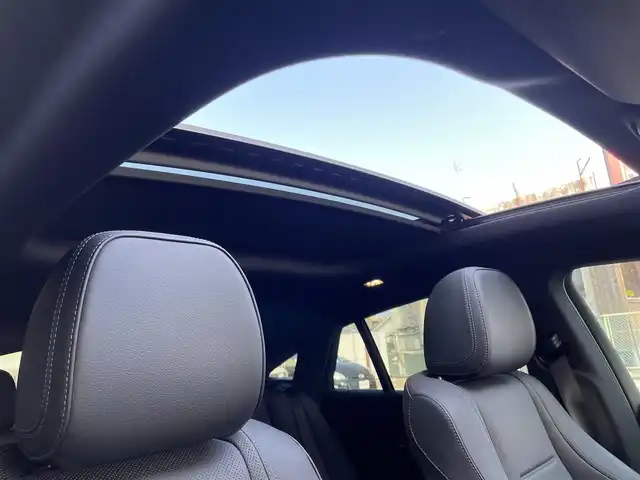 メルセデス・ベンツ Ｍ・ベンツ ＧＬＥ４００ｄ 4MATIC クーペ スポーツ 大阪府 2021(令3)年 1.5万km ダイヤモンドホワイト パノラミックスライディングルーフ/純正HDDナビ/BT/USB/フルセグTV/AppleCarPlay/AndroidAuto/360°カメラ/前後ドラレコ(Y-401di)/レーダー探知機(Z2100)/パーキングアシスト/パドルシフト/アンビエントライト64色/パヒュームアドマイザー/黒革シート/D/N席メモリー付パワーシート/全席シートヒーター/D/N席エアシート/ブルメスターサウンドシステム/D/N席温冷機能付きカップホルダー/ヘッドアップディスプレイ/追従機能付きクルーズコントロール/レーンキープアシスト/ブラインドスポットモニター/ダウンヒルアシストコントロール/前後コーナーセンサー/LEDヘッドライト/オートハイビーム/純正フロアマット/純正21インチAW/純正AW付スタッドレスタイヤ/フットトランクオープナー/スペアキー/ETC2.0