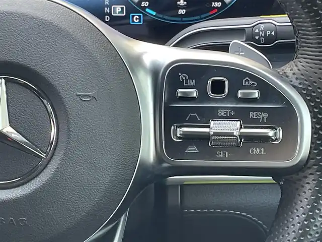 メルセデス・ベンツ Ｍ・ベンツ ＧＬＥ４００ｄ 4MATIC クーペ スポーツ 大阪府 2021(令3)年 1.5万km ダイヤモンドホワイト パノラミックスライディングルーフ/純正HDDナビ/BT/USB/フルセグTV/AppleCarPlay/AndroidAuto/360°カメラ/前後ドラレコ(Y-401di)/レーダー探知機(Z2100)/パーキングアシスト/パドルシフト/アンビエントライト64色/パヒュームアドマイザー/黒革シート/D/N席メモリー付パワーシート/全席シートヒーター/D/N席エアシート/ブルメスターサウンドシステム/D/N席温冷機能付きカップホルダー/ヘッドアップディスプレイ/追従機能付きクルーズコントロール/レーンキープアシスト/ブラインドスポットモニター/ダウンヒルアシストコントロール/前後コーナーセンサー/LEDヘッドライト/オートハイビーム/純正フロアマット/純正21インチAW/純正AW付スタッドレスタイヤ/フットトランクオープナー/スペアキー/ETC2.0