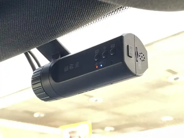 メルセデス・ベンツ Ｍ・ベンツ ＧＬＥ４００ｄ 4MATIC クーペ スポーツ 大阪府 2021(令3)年 1.5万km ダイヤモンドホワイト パノラミックスライディングルーフ/純正HDDナビ/BT/USB/フルセグTV/AppleCarPlay/AndroidAuto/360°カメラ/前後ドラレコ(Y-401di)/レーダー探知機(Z2100)/パーキングアシスト/パドルシフト/アンビエントライト64色/パヒュームアドマイザー/黒革シート/D/N席メモリー付パワーシート/全席シートヒーター/D/N席エアシート/ブルメスターサウンドシステム/D/N席温冷機能付きカップホルダー/ヘッドアップディスプレイ/追従機能付きクルーズコントロール/レーンキープアシスト/ブラインドスポットモニター/ダウンヒルアシストコントロール/前後コーナーセンサー/LEDヘッドライト/オートハイビーム/純正フロアマット/純正21インチAW/純正AW付スタッドレスタイヤ/フットトランクオープナー/スペアキー/ETC2.0