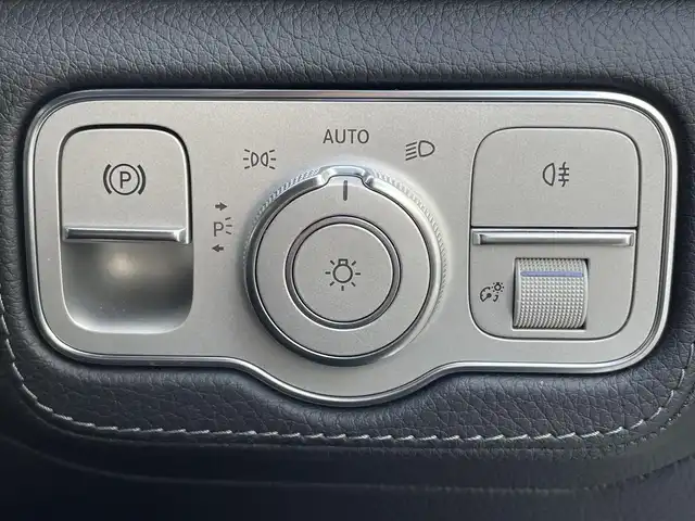 メルセデス・ベンツ Ｍ・ベンツ ＧＬＥ４００ｄ 4MATIC クーペ スポーツ 大阪府 2021(令3)年 1.5万km ダイヤモンドホワイト パノラミックスライディングルーフ/純正HDDナビ/BT/USB/フルセグTV/AppleCarPlay/AndroidAuto/360°カメラ/前後ドラレコ(Y-401di)/レーダー探知機(Z2100)/パーキングアシスト/パドルシフト/アンビエントライト64色/パヒュームアドマイザー/黒革シート/D/N席メモリー付パワーシート/全席シートヒーター/D/N席エアシート/ブルメスターサウンドシステム/D/N席温冷機能付きカップホルダー/ヘッドアップディスプレイ/追従機能付きクルーズコントロール/レーンキープアシスト/ブラインドスポットモニター/ダウンヒルアシストコントロール/前後コーナーセンサー/LEDヘッドライト/オートハイビーム/純正フロアマット/純正21インチAW/純正AW付スタッドレスタイヤ/フットトランクオープナー/スペアキー/ETC2.0