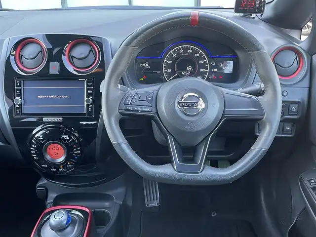 日産 ノート e－パワー ニスモ 香川県 2018(平30)年 5.3万km スーパーブラック 純正SDナビ/→フルセグ/CD/DVD/Bluetooth/全方位カメラ/デジタルインナーミラー/インテリジェントエマージェンシーブレーキ/インテリジェントLI（車線逸脱防止支援システム）/インテリジェントFCW（前方衝突）/VDC（ビークルダイナミクスコントロール）/LEDオートライト/ハイビームアシスト/純正16インチアルミ/純正フロアマット/前方ドライブレコーダー/ETC/レーダー探知機/ステアリングリモコン/プッシュスタート/スマートキー