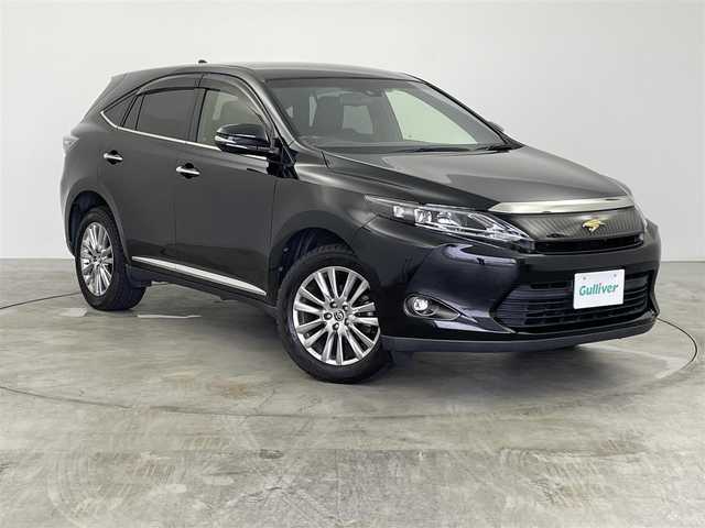 トヨタ ハリアー プレミアム 群馬県 2017(平29)年 7万km ブラック アルパイン９型ナビ　バックカメラ　クルーズコントロール　横滑り防止装置　オートライト　ＬＥＤヘッドライト　フォグ　パワーシート　ＥＴＣ　純正アルミホイール　電動リアゲート　スマートキー　禁煙車