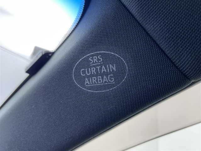 トヨタ ハリアー プレミアム 群馬県 2017(平29)年 7万km ブラック アルパイン９型ナビ　バックカメラ　クルーズコントロール　横滑り防止装置　オートライト　ＬＥＤヘッドライト　フォグ　パワーシート　ＥＴＣ　純正アルミホイール　電動リアゲート　スマートキー　禁煙車