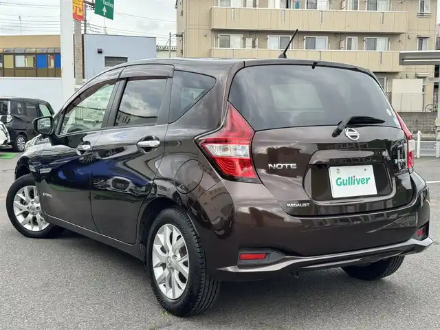 日産 ノート e－パワー メダリスト 千葉県 2017(平29)年 8.6万km インペリアルアンバーP 純正メモリー7インチナビ/・AM/FM/・CD/DVD/・バッグカメラ/・フルセグTV/LEDヘッドライト/・オートライト/純正フロアマット/純正AW/ドラレコ/ETC/保証書・取説
