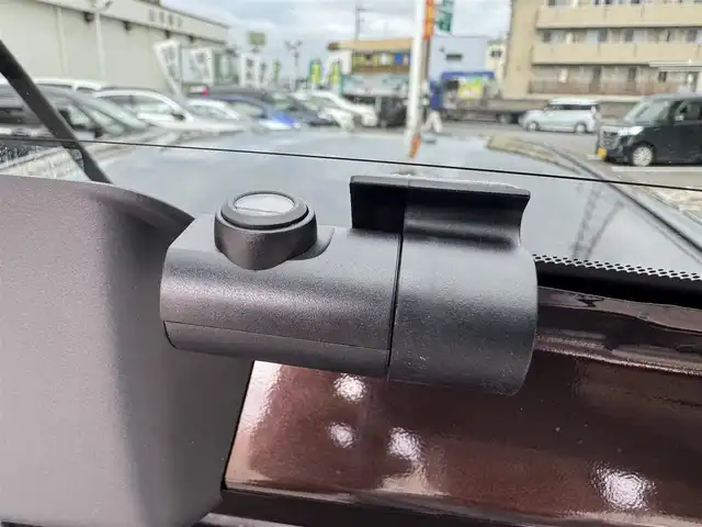 日産 ノート e－パワー メダリスト 千葉県 2017(平29)年 8.6万km インペリアルアンバーP 純正メモリー7インチナビ/・AM/FM/・CD/DVD/・バッグカメラ/・フルセグTV/LEDヘッドライト/・オートライト/純正フロアマット/純正AW/ドラレコ/ETC/保証書・取説