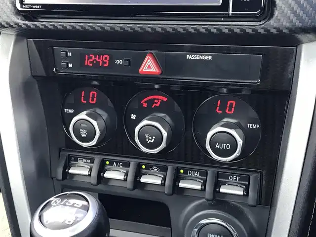 トヨタ ８６ GT 鳥取県 2019(平31)年 2.7万km ピュアレッド ６速ミッション/ワンオーナー/純正ナビ/フルセグ/DVD/CD/BT/バックカメラ・ETC/ＴＲＤエアロ/フロント/リア/サイド/LEDヘットライト/純正フォグライト/純正17インチアルミホイール/ロッソモデロマフラー/プッシュエンジンスタート/横滑り防止装置/スペアキーｘ１/フロアマット・ドアバイザー/保証書/取扱説明書/純正マフラー積込み