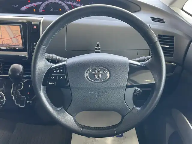トヨタ エスティマ アエラス 鳥取県 2015(平27)年 11.6万km ホワイトパールクリスタルシャイン (株)IDOMが運営する【じしゃロン鳥取店】の自社ローン専用車両になります。こちらは現金またはオートローンご利用時の価格です。自社ローンご希望の方は別途その旨お申付け下さい/４WD/社外ナビ（AVIC-HRZ0096）/・CD/DVD/・ワンセグTV/バックカメラ/ビルトインETC/フリップダウンモニター/両側パワースライドドア/純正アルミホイール/プッシュスタート/スマートキー/クルーズコントロール/ルーフラック/電動格納ミラー/ドアバイザー/フォグランプ