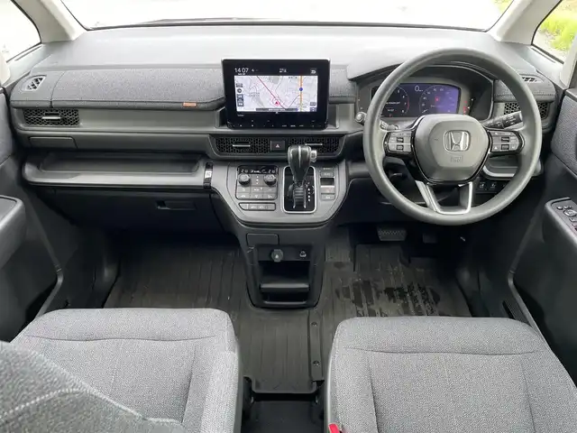 ホンダ ステップワゴン 福岡県 2022(令4)年 1.9万km スーパープラチナグレーメタリック プッシュスタートボタン/スマートキー/クルーズコントロール/純正ナビ/Bluetoothオーディオ/全方位カメラ/フルセグTV/ETC/前方ドライブレコーダー/両側パワースライドドア/純正アルミホイール/SOSコール