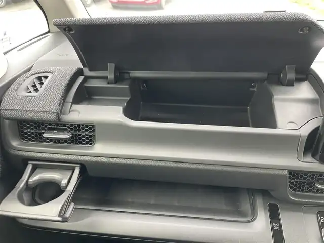 ホンダ ステップワゴン 福岡県 2022(令4)年 1.9万km スーパープラチナグレーメタリック プッシュスタートボタン/スマートキー/クルーズコントロール/純正ナビ/Bluetoothオーディオ/全方位カメラ/フルセグTV/ETC/前方ドライブレコーダー/両側パワースライドドア/純正アルミホイール/SOSコール