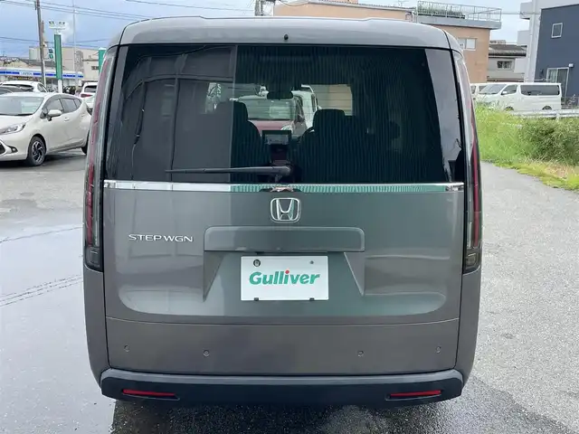 ホンダ ステップワゴン 福岡県 2022(令4)年 1.9万km スーパープラチナグレーメタリック プッシュスタートボタン/スマートキー/クルーズコントロール/純正ナビ/Bluetoothオーディオ/全方位カメラ/フルセグTV/ETC/前方ドライブレコーダー/両側パワースライドドア/純正アルミホイール/SOSコール