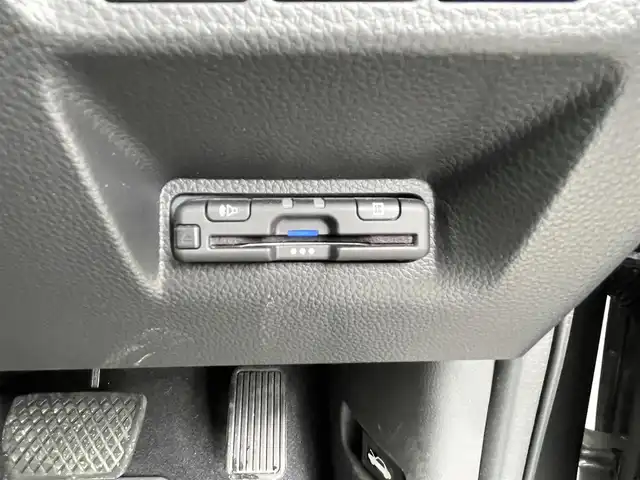 ホンダ ステップワゴン 福岡県 2022(令4)年 1.9万km スーパープラチナグレーメタリック プッシュスタートボタン/スマートキー/クルーズコントロール/純正ナビ/Bluetoothオーディオ/全方位カメラ/フルセグTV/ETC/前方ドライブレコーダー/両側パワースライドドア/純正アルミホイール/SOSコール