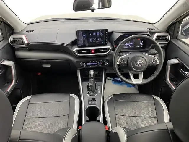 トヨタ ライズ Z 宮城県 2023(令5)年 4.9万km ナチュラルベージュマイカM ４ＷＤターボ　/純正９型ディスプレイ　/バックモニター　/アダプティブクルーズコントロール/衝突軽減ブレーキ　/レーンキープアシスト　/オートハイビーム　/クリアランスソナー　/ウインドシールドデアイサー　/シートヒーター　/USB/HDMI入力端子/電動パーキングブレーキ/オートホールド/LEDヘッドランプ/フォグランプ/シーケンシャルターンランプ/純正17インチAW/レザー調シートカバー/禁煙車