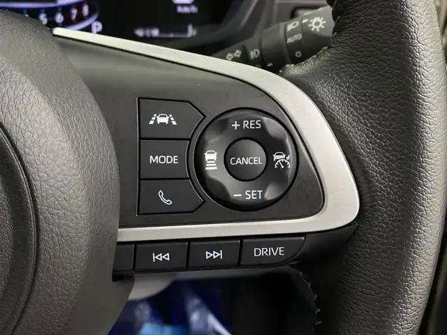 トヨタ ライズ Z 宮城県 2023(令5)年 4.9万km ナチュラルベージュマイカM ４ＷＤターボ　/純正９型ディスプレイ　/バックモニター　/アダプティブクルーズコントロール/衝突軽減ブレーキ　/レーンキープアシスト　/オートハイビーム　/クリアランスソナー　/ウインドシールドデアイサー　/シートヒーター　/USB/HDMI入力端子/電動パーキングブレーキ/オートホールド/LEDヘッドランプ/フォグランプ/シーケンシャルターンランプ/純正17インチAW/レザー調シートカバー/禁煙車