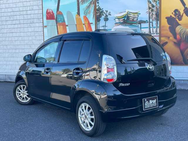 トヨタ パッソ プラスハナ 宮崎県 2011(平23)年 11.6万km 黒 モデリスタエアロ　/ETC　/純正SDナビ　（NSCT-W61）/ワンセグ　/CD　/DVD/AUX　/純正フロアマット　/ドアバイザー　/オートライト　/フロントフォグ　/社外アルミホイール