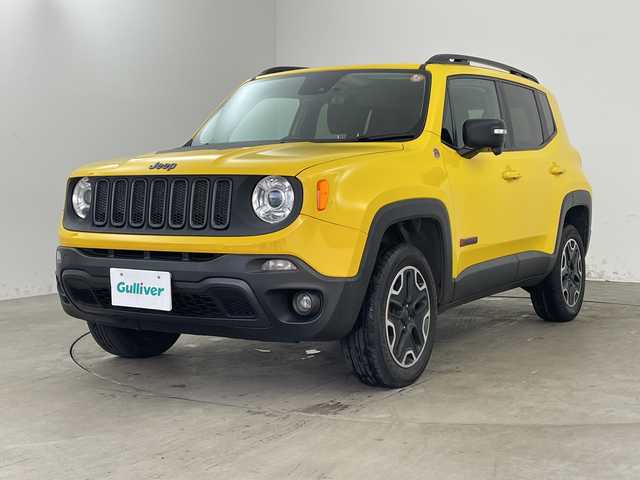 クライスラー・ジープ ジープ レネゲード トレイルホーク 兵庫県 2017(平29)年 8.5万km 黄 ・純正オーディオ/・AM・FM・BT・USB・AUX/・クルーズコントロール/・ステアリングスイッチ/・電子パーキングブレーキ/・MTモード付AT/・左右独立エアコン/・レーンディパーチャーアラート/・クリアランスソナー/・前後ドライブレコーダー/・横滑り防止装置/・ブラインドスポットモニター/・HIDヘッドライト/・オートライト/・プッシュスタート/・スマートキー/・電動格納ミラー/・純正アルミホイール/・純正フロアマット