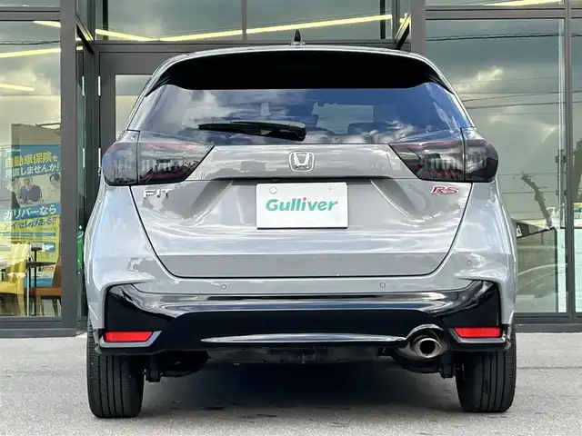 ホンダ フィット RS 愛媛県 2023(令5)年 4.4万km グレー ALPINEフローターナビ(フルセグTV/BT)/ホンダセンシング/バックカメラ/アダプティブクルーズコントロール/車線逸脱防止装置/衝突被害軽減装置/ＬＥＤヘッドライト/オートマチックハイビーム/ETC/ALPINEデジタルインナーミラー/前後ドライブレコーダー/クリアランスソナー/ドアバイザー/電動パーキングブレーキ/ハーフレザーシート/現状サマー(社外AW)(195/45/R17)/TOYO NANOENERGY PlLUS/純正AW付サマータイヤ有/純正テールランプ有/純正フロアマット有/禁煙車