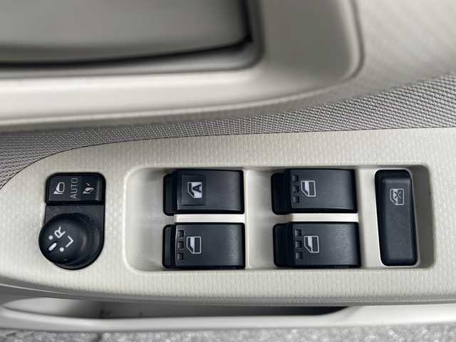 ダイハツ ムーヴ X ターボ SAⅢ 鳥取県 2017(平29)年 11.3万km ファイアークォーツレッドM ワンオーナー/社外１４インチアルミスタッドレス/社外CD USB AUX/ドライブレコーダー/ＥＴＣ/スマートキー/スペアキー/シートヒーター/オートミラー/ライトレベライザー/フロアマット/ドアバイザー/横滑り防止装置/オートライト/新車保証書/取扱説明書/純正アルミノーマルタイヤ付き４本有　