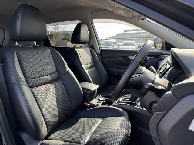 日産 エクストレイル 20Xi Vセレクション 富山県 2021(令3)年 4.5万km ダイヤモンドブラック 純正ナビ/AM/FM/CD/DVD/Bluetooth/フルセグTV/4WD/プロパイロット/エマージェンシーブレーキ/アラウンドビューモニター/レーダークルーズコントロール/デジタルインナーミラー/LEDヘッドライト/クリアランスソナー/コーナーセンサー/パワーバックドア/全席シートヒーター/前席パワーシート/カプロンシート/純正18AW/ETC/BSM/ブレーキホールド