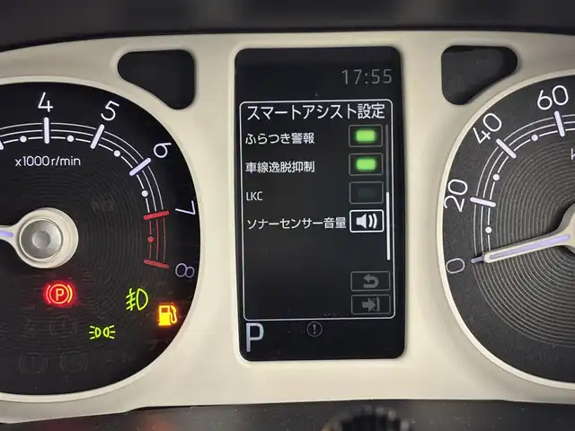 ダイハツ ムーヴ キャンバス ストライプス G 福岡県 2022(令4)年 0.7万km シャイニングホワイトパール/アプリコットピンクメタリック 純正ナビ／フルセグＴＶ　/バックカメラ　/ホッとカップホルダー　/ＥＴＣ　/ドラレコ　/コーナーセンサー　/スマートアシスト　/衝突軽減ブレーキ　/レーンキープ　/アイドリングストップ　/両側電動スライドドア　/シートヒーター　/ＬＥＤヘッドライト
