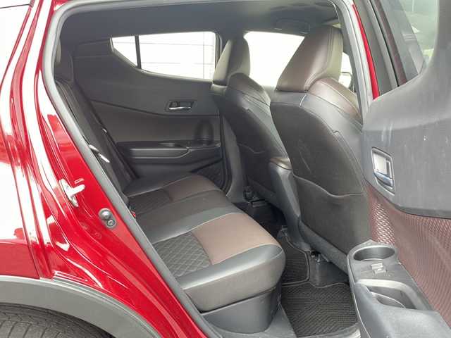 トヨタ Ｃ－ＨＲ G 神奈川県 2019(令1)年 1.7万km ブラック/センシュアルレッドマイカ 2トーン ワンオーナー/純正SDナビ/【CD/フルセグ/BT/SD/AUX】/バックカメラ/ハーフレザーシート/シートヒーター/ACC/LDA/オートマチックハイビーム /キーレス連動電動格納ミラー/電子パーキングブレーキ/ブレーキホールド/スペアキー/新車時保証書/取扱説明書