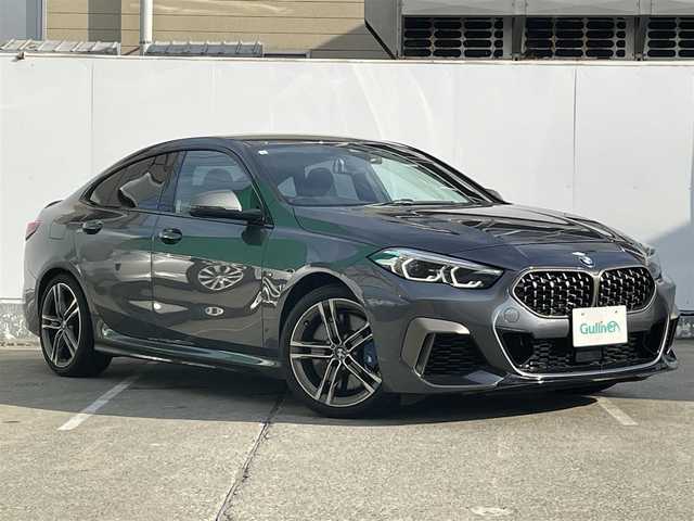 ＢＭＷ ＢＭＷ Ｍ２３５ｉ グランクーペ xDrive 青森県 2021(令3)年 4.3万km ミネラルグレー 4WD/純正ナビ/・AM/FM/USB/BT/純正アルミ/純正フロアマット/車外バックカメラ/コーナーセンサー/パワーシートD/N/シートヒーター/エアーシート/電動リアゲート/オートライト/アイドリングストップ/クルコン/Pアシスト/横滑り防止機能/レーンキープアシスト/衝突軽減システム/エアバッグダブル＋サイド/保証書/取扱説明書