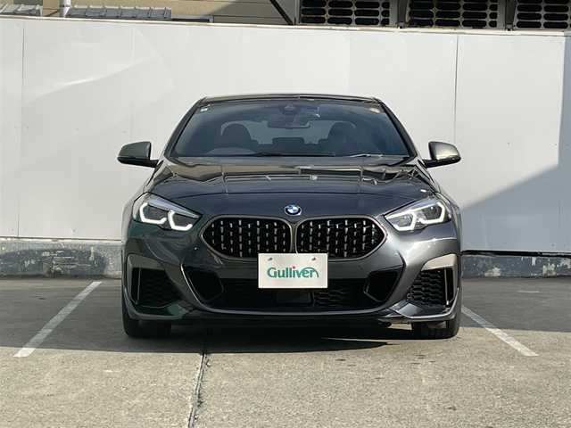 ＢＭＷ ＢＭＷ Ｍ２３５ｉ グランクーペ xDrive 青森県 2021(令3)年 4.3万km ミネラルグレー 4WD/純正ナビ/・AM/FM/USB/BT/純正アルミ/純正フロアマット/車外バックカメラ/コーナーセンサー/パワーシートD/N/シートヒーター/エアーシート/電動リアゲート/オートライト/アイドリングストップ/クルコン/Pアシスト/横滑り防止機能/レーンキープアシスト/衝突軽減システム/エアバッグダブル＋サイド/保証書/取扱説明書