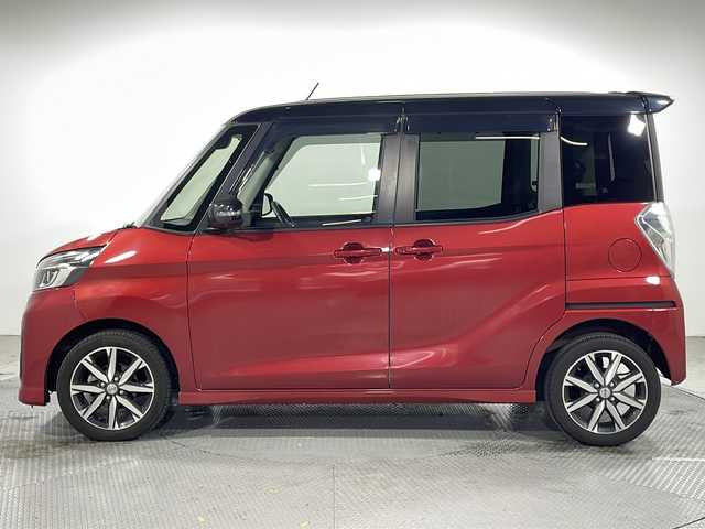 日産 デイズ ルークス ハイウェイスター Gターボ 広島県 2018(平30)年 5.1万km スパークリングレッド/ブラック 禁煙車/純正ナビ/アラウンドビューモニター/両側パワースライドドア/衝突軽減/クルーズコントロール/オートマチックハイビーム/レーンキープアシスト/踏み間違い防止/ＬＥＤヘッドライト/フォグランプ/純正15インチアルミホイール(165/55/R15)/エアバッグ(運転席/助手席)