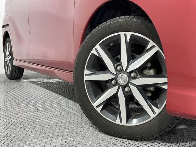 日産 デイズ ルークス ハイウェイスター Gターボ 広島県 2018(平30)年 5.1万km スパークリングレッド/ブラック 禁煙車/純正ナビ/アラウンドビューモニター/両側パワースライドドア/衝突軽減/クルーズコントロール/オートマチックハイビーム/レーンキープアシスト/踏み間違い防止/ＬＥＤヘッドライト/フォグランプ/純正15インチアルミホイール(165/55/R15)/エアバッグ(運転席/助手席)